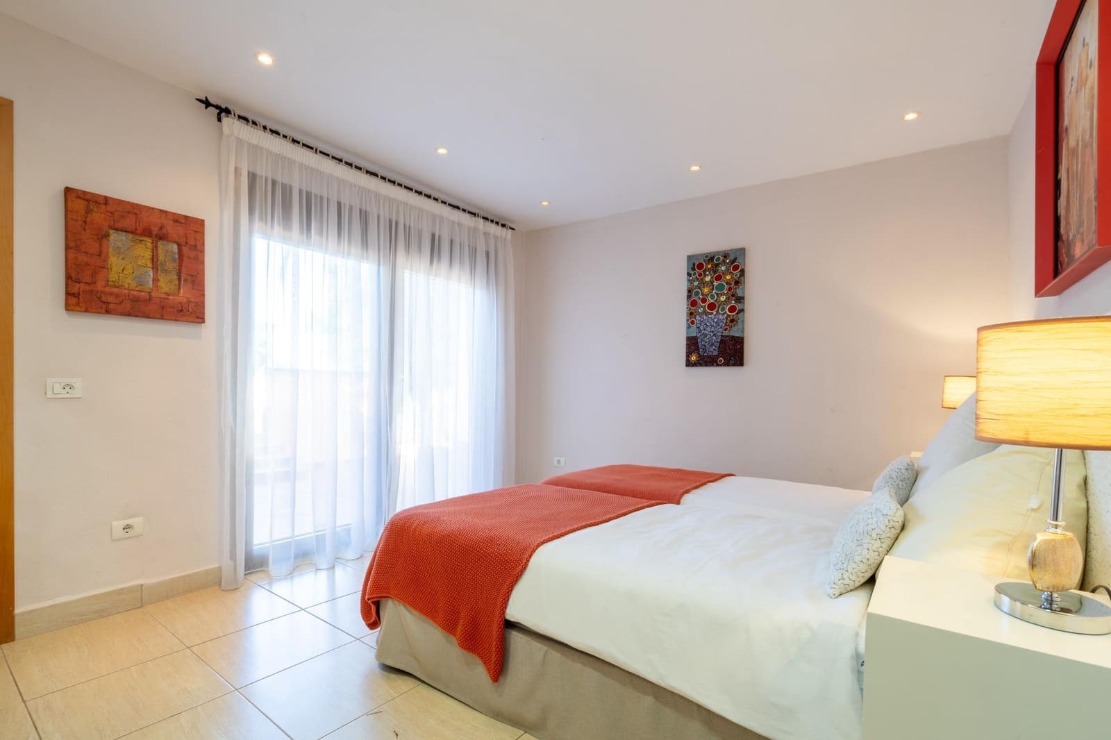 14 bedroom Villa for sale in Guia de Isora with pool - € 2,499,000 (Ref: 9670761)