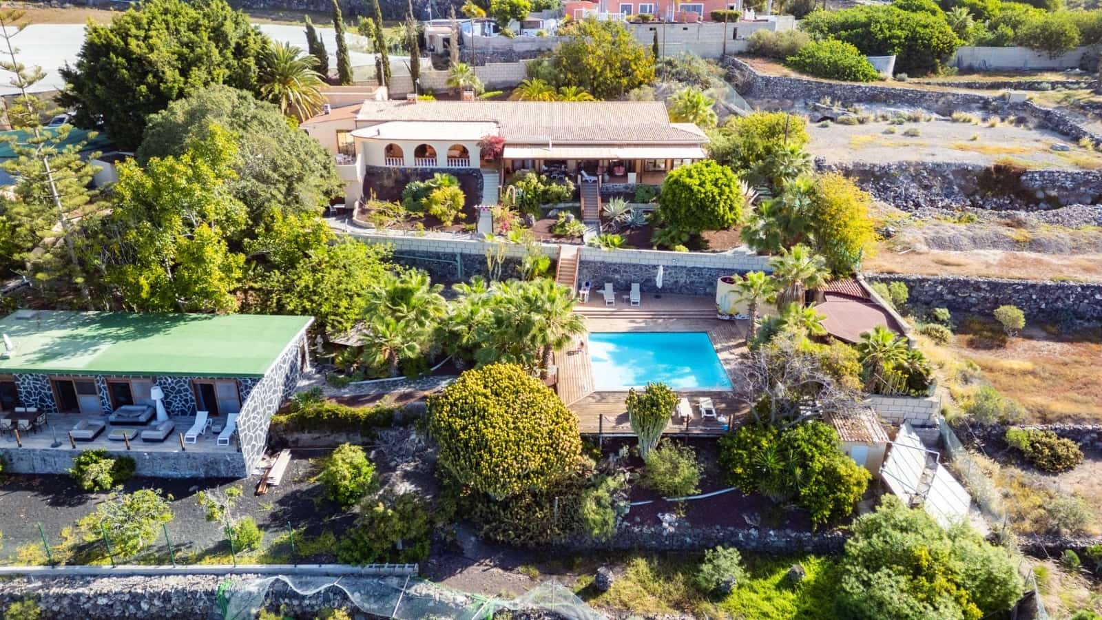 14 bedroom Villa for sale in Guia de Isora with pool - € 2,499,000 (Ref: 9670761)