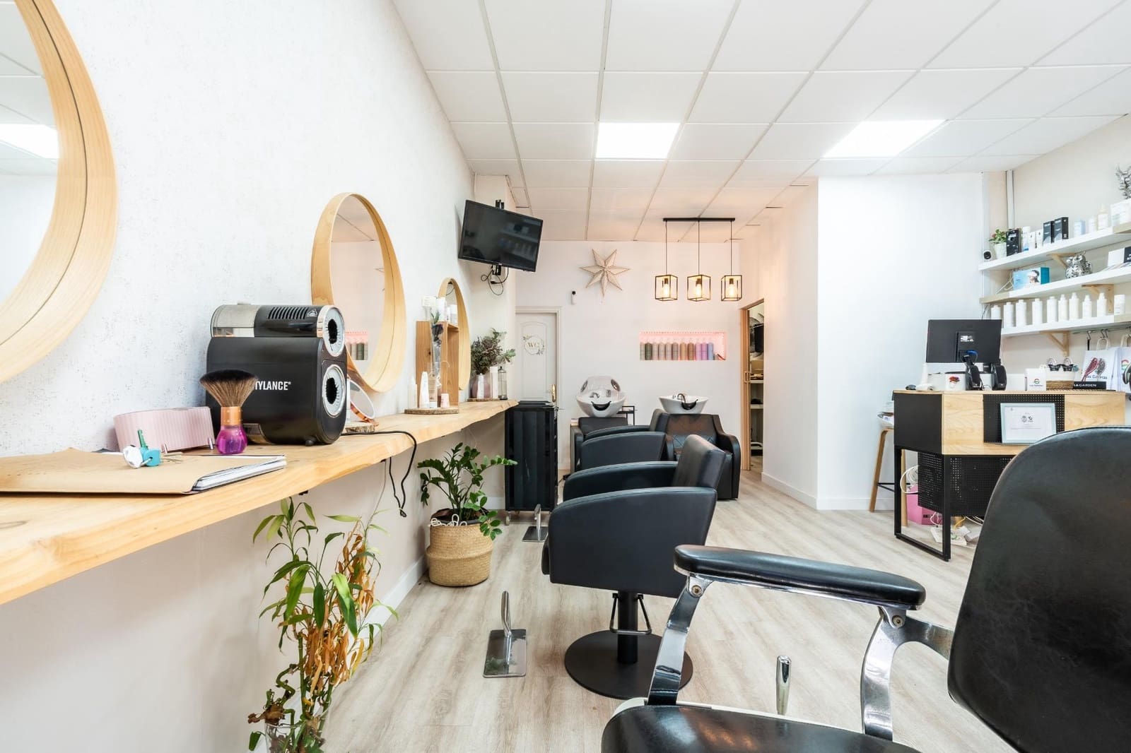 Erhverv til leje i Arona - € 650 (Ref: 9674308)