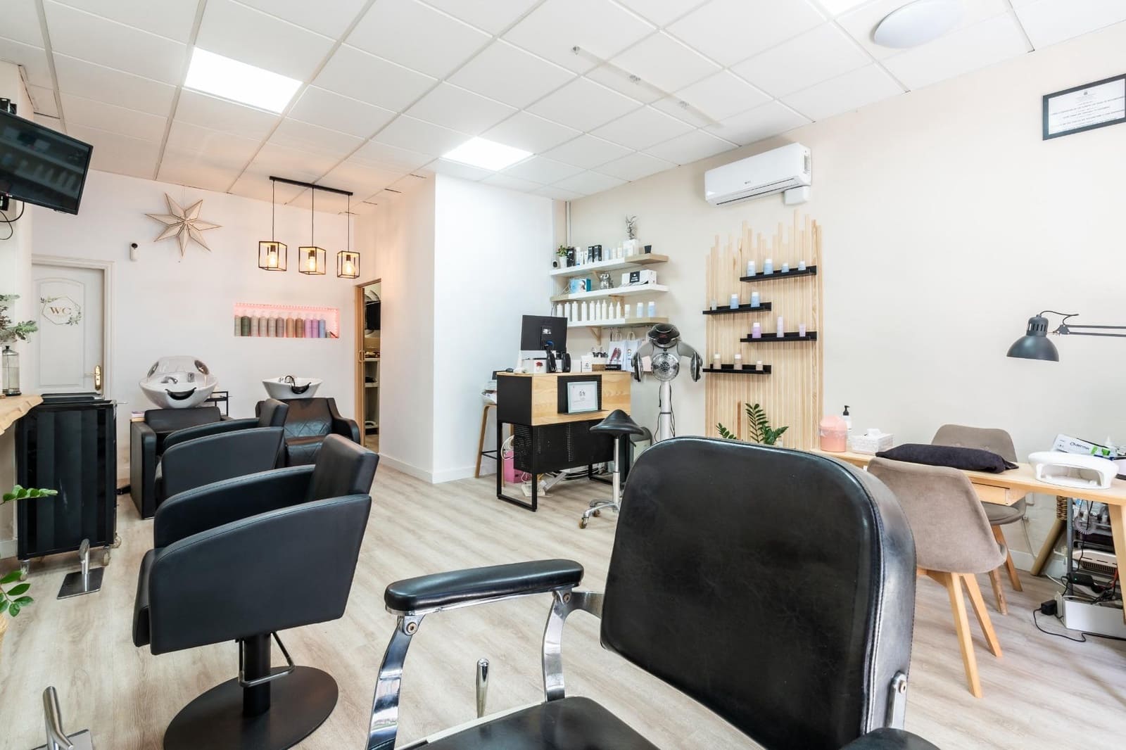 Erhverv til leje i Arona - € 650 (Ref: 9674308)