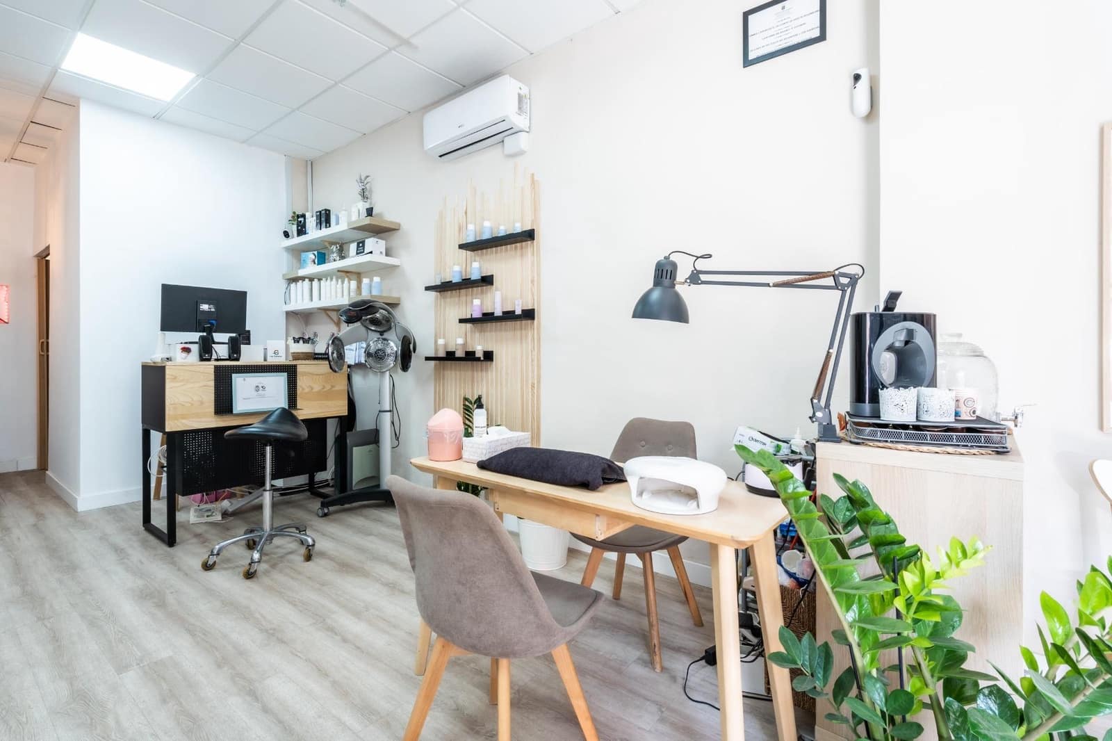 Erhverv til leje i Arona - € 650 (Ref: 9674308)