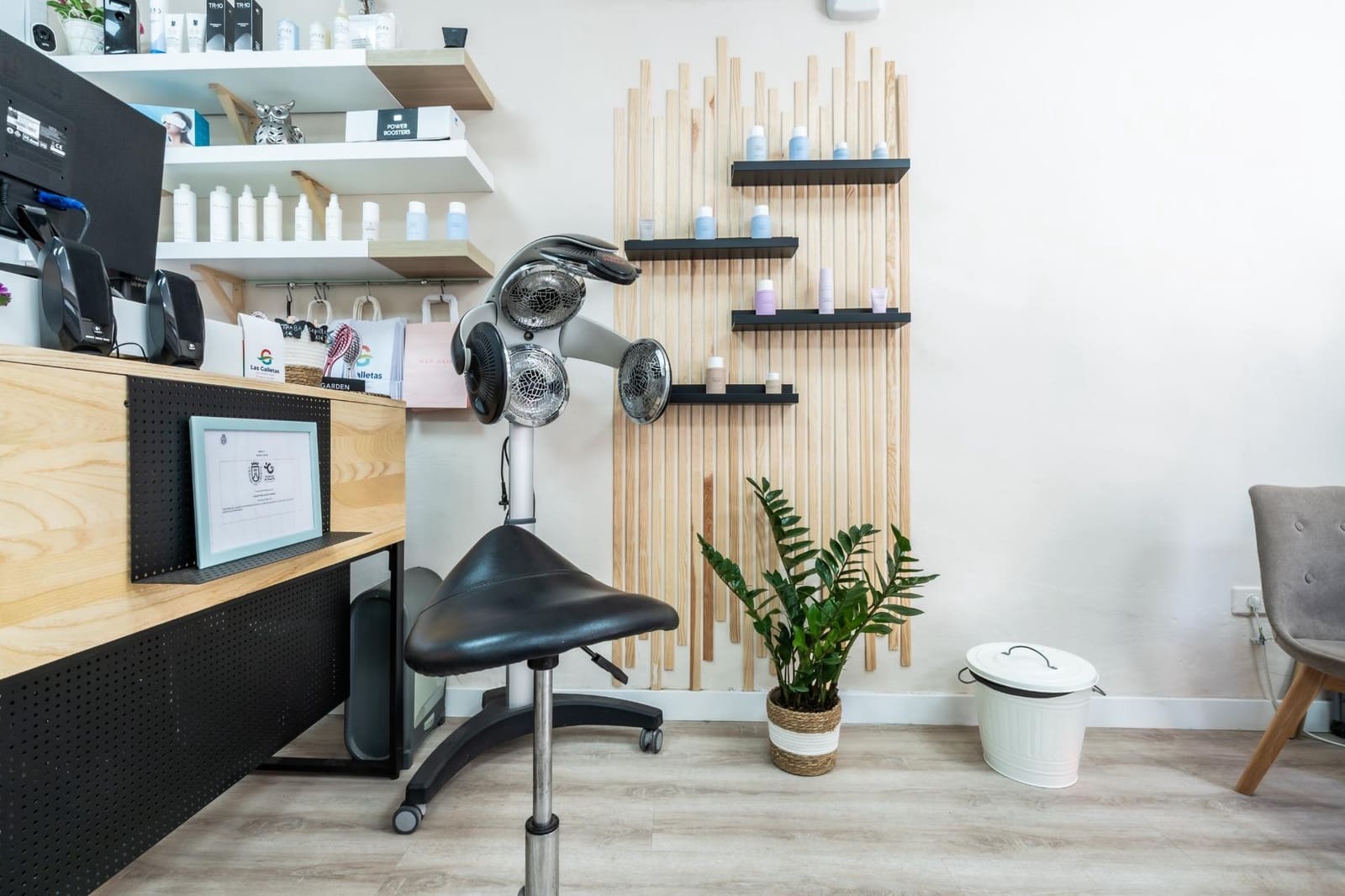 Erhverv til leje i Arona - € 650 (Ref: 9674308)