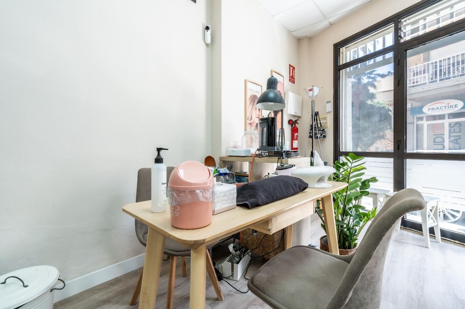 Erhverv til leje i Arona - € 650 (Ref: 9674308)