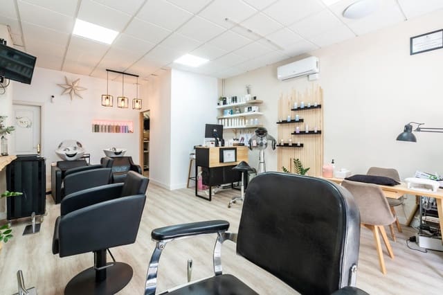 Kommersiell til leie i Las Galletas, Arona - € 650 (Ref: 9674308)