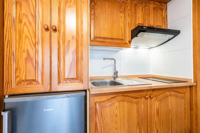 1 Zimmer Studio zu vermieten in Arona mit Pool - 800 € (Ref: 9732208)