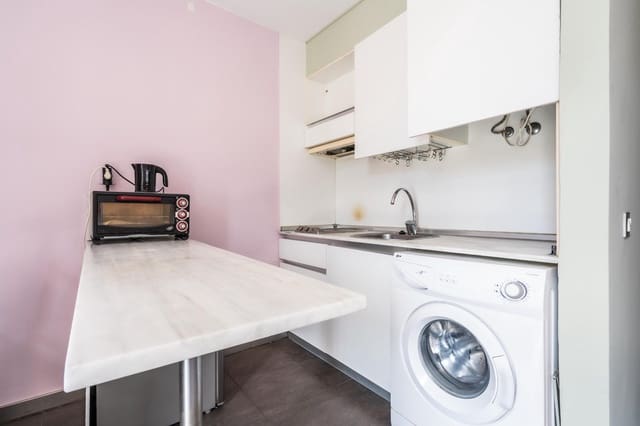 Studio for rent in Costa Adeje, Adeje with pool - € 990 (Ref: 9735665)