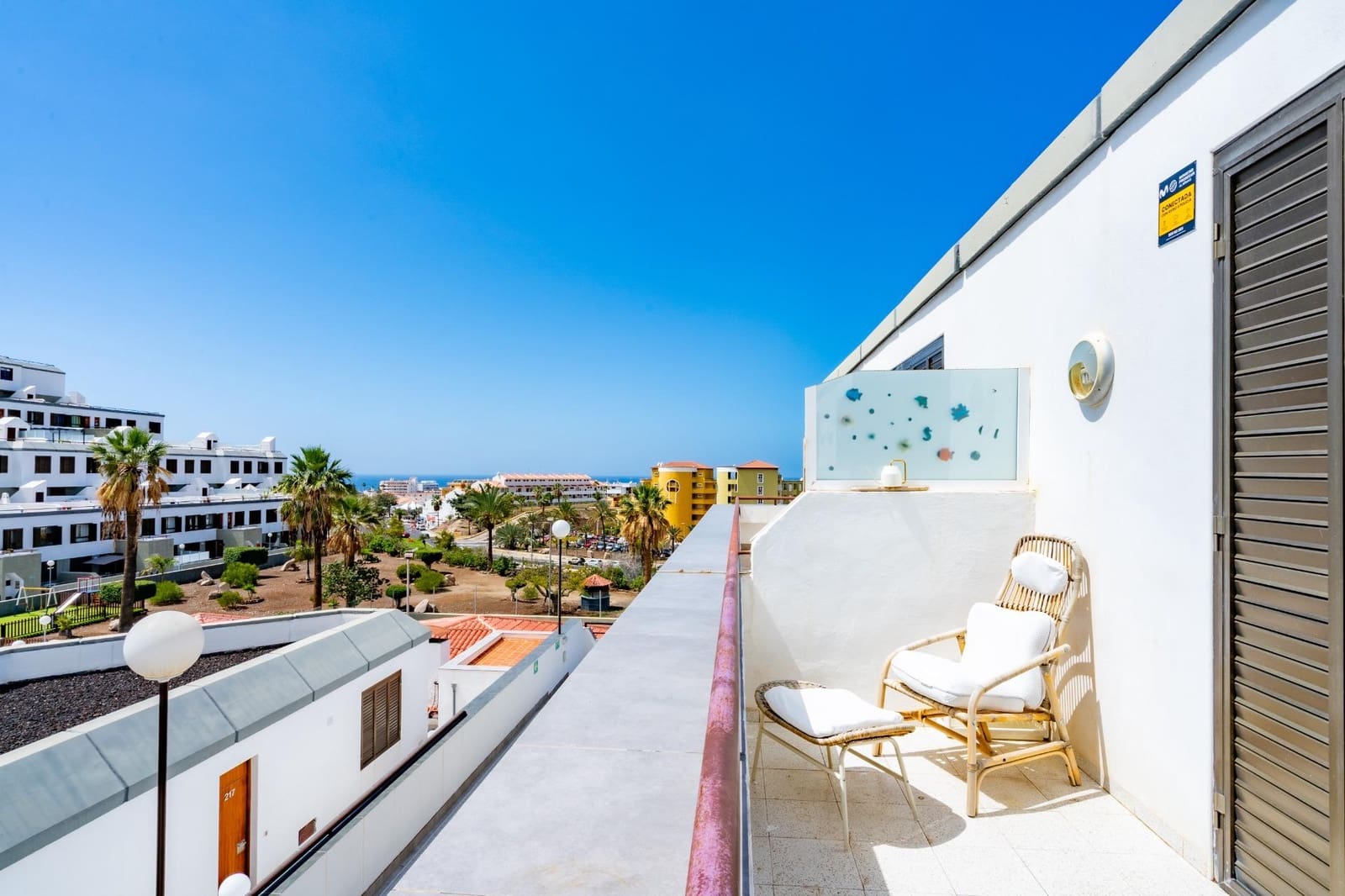 Studio for rent in Costa Adeje with pool - € 990 (Ref: 9735665)