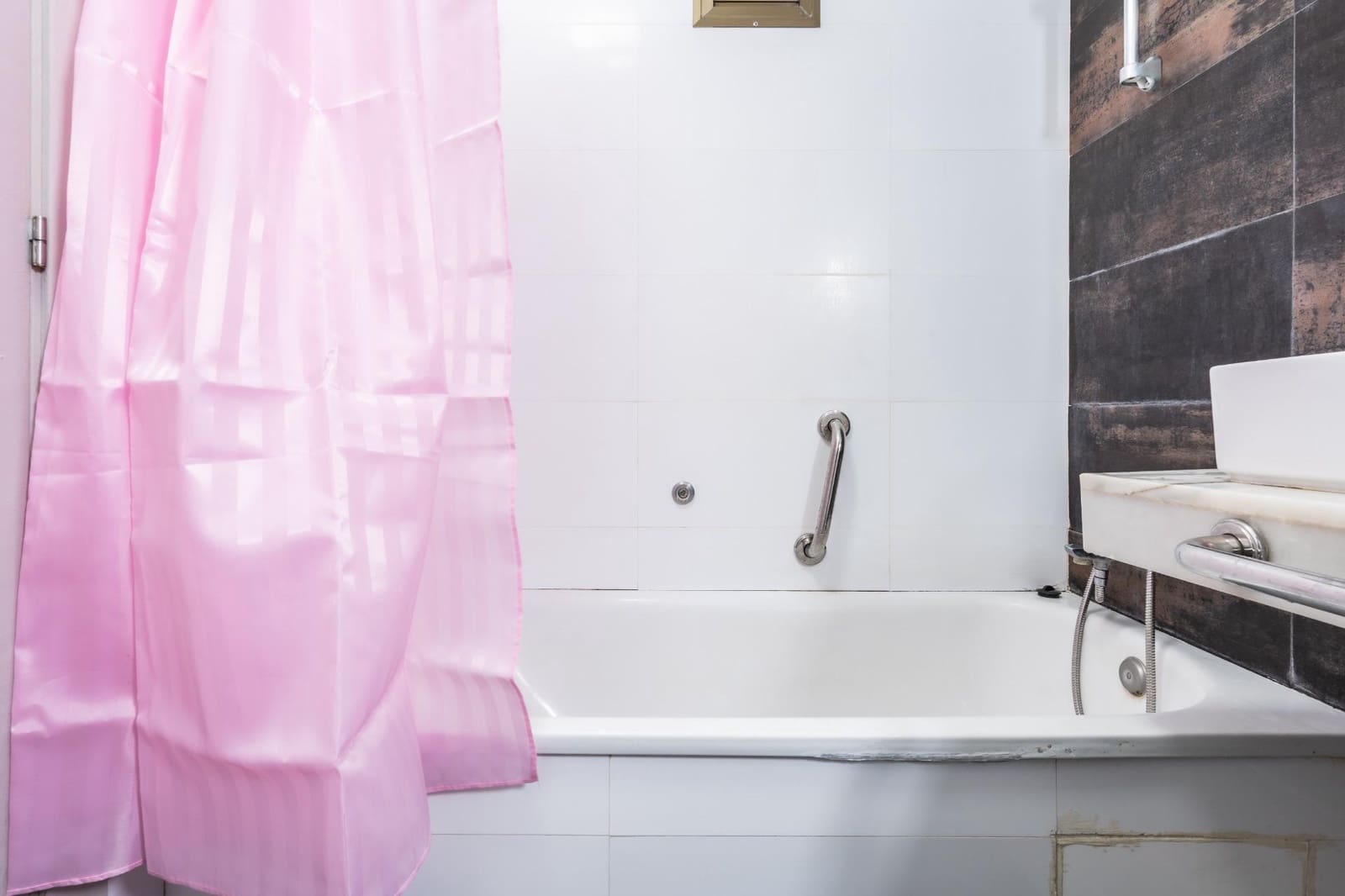 Studio for rent in Costa Adeje with pool - € 990 (Ref: 9735665)