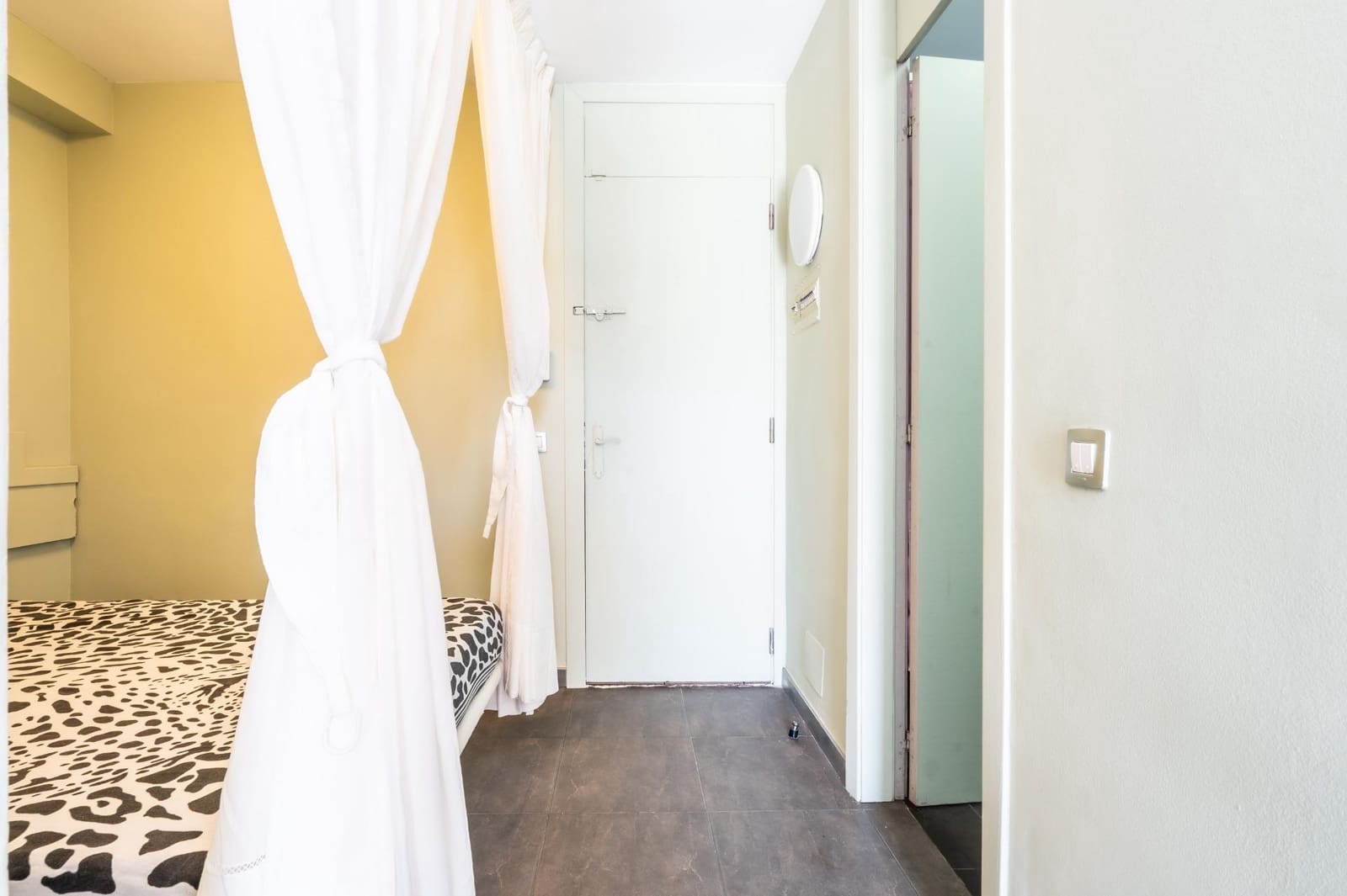 Studio for rent in Costa Adeje with pool - € 990 (Ref: 9735665)