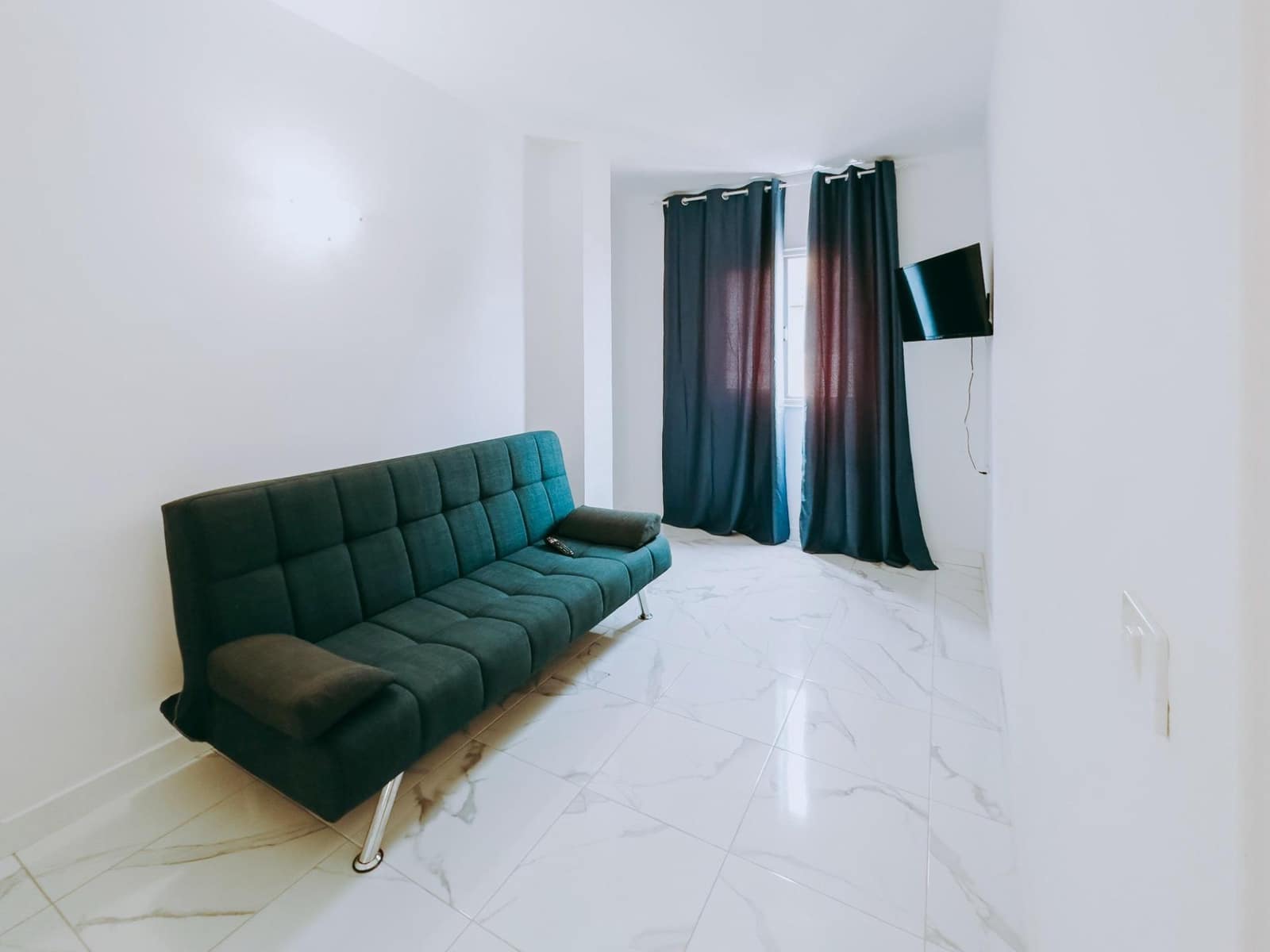 23 slaapkamer Commercieel te koop in Guargacho met garage - € 1.535.000 (Ref: 9743150)