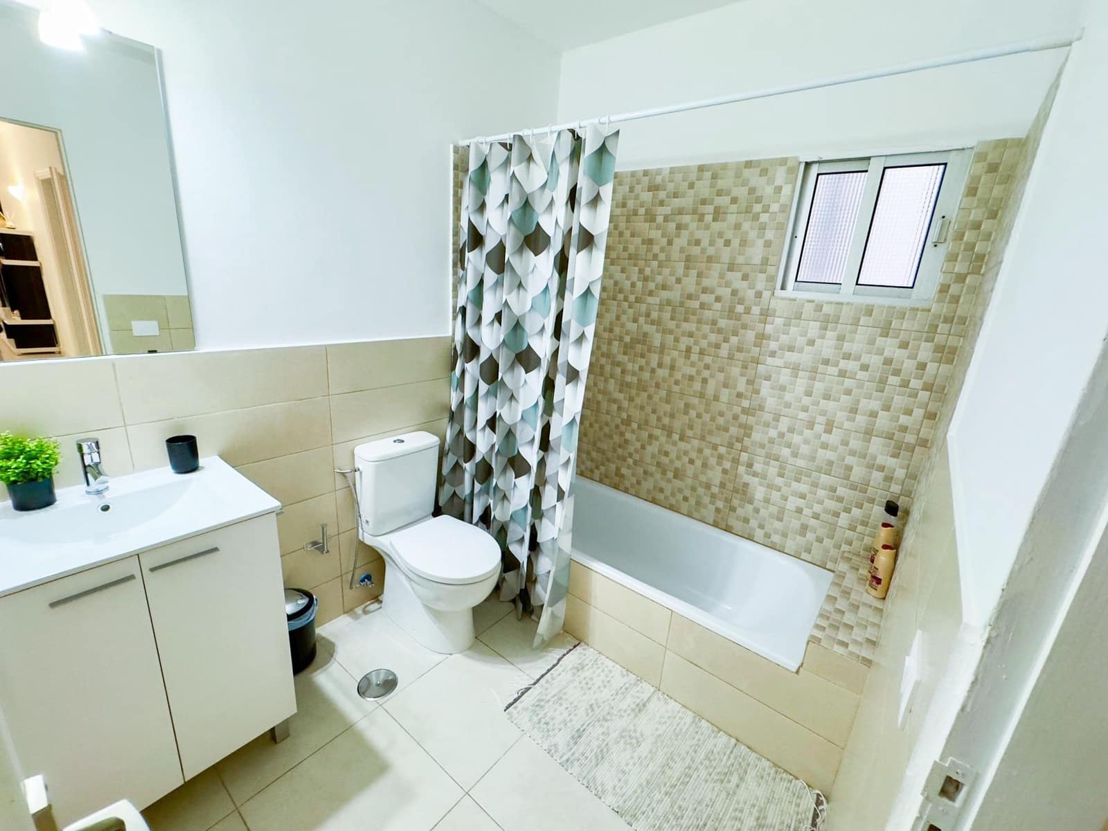 23 slaapkamer Commercieel te koop in Guargacho met garage - € 1.535.000 (Ref: 9743150)