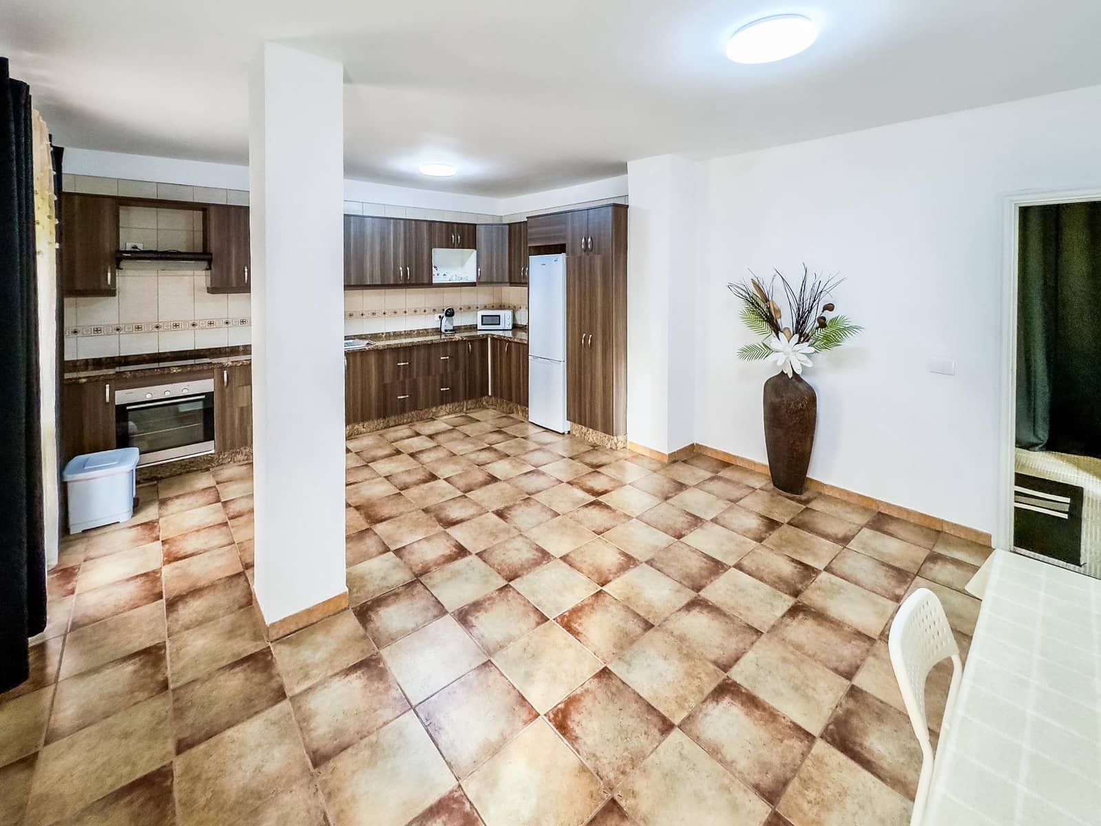 23 slaapkamer Commercieel te koop in Guargacho met garage - € 1.535.000 (Ref: 9743150)