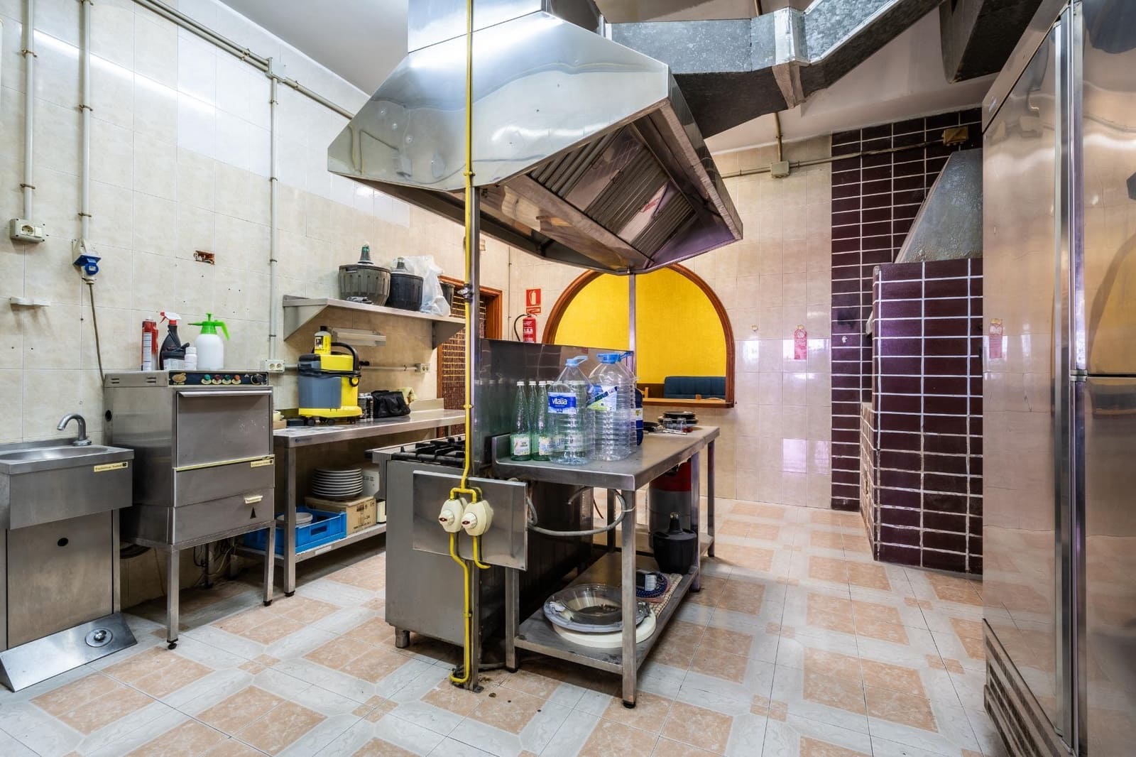 23 slaapkamer Commercieel te koop in Guargacho met garage - € 1.535.000 (Ref: 9743150)