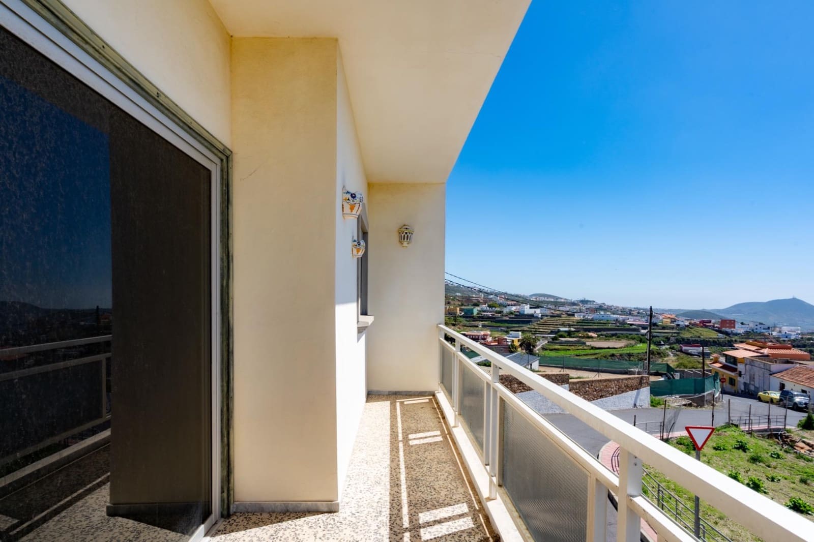 5 sypialnia Willa na sprzedaż w San Miguel de Abona z garażem - 527 000 € (Ref: 9804381)