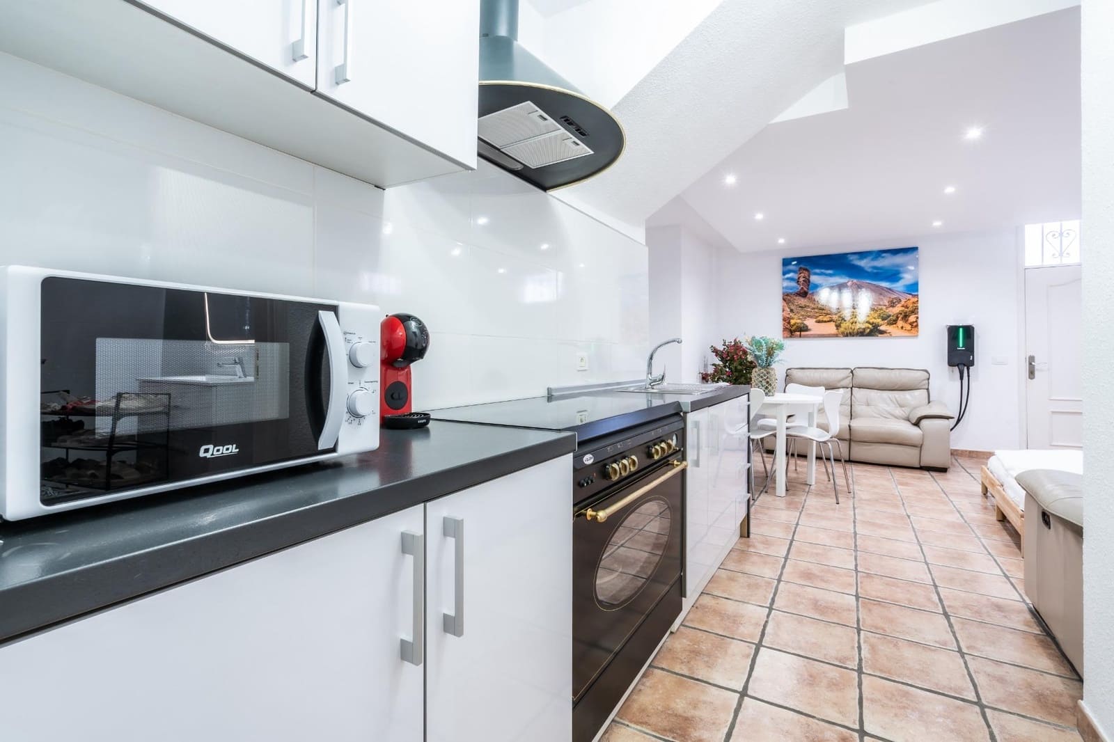 Adosado de 4 habitaciones en Adeje en venta - 589.000 € (Ref: 9833730)