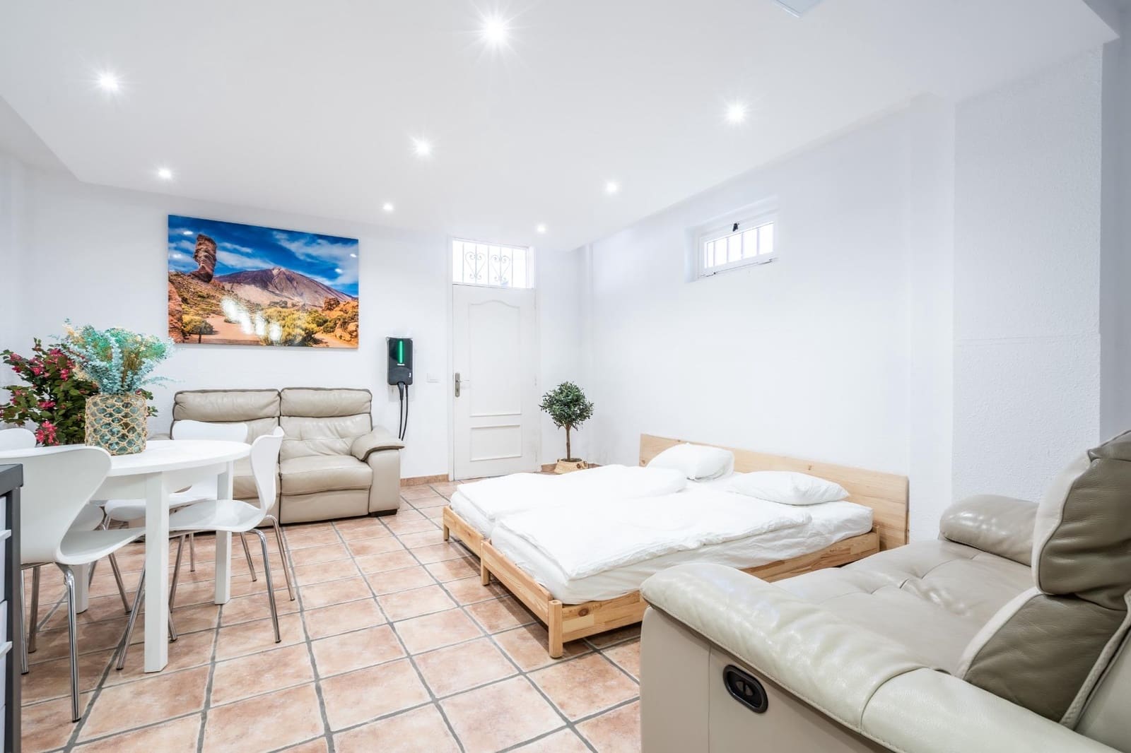 Adosado de 4 habitaciones en Adeje en venta - 589.000 € (Ref: 9833730)