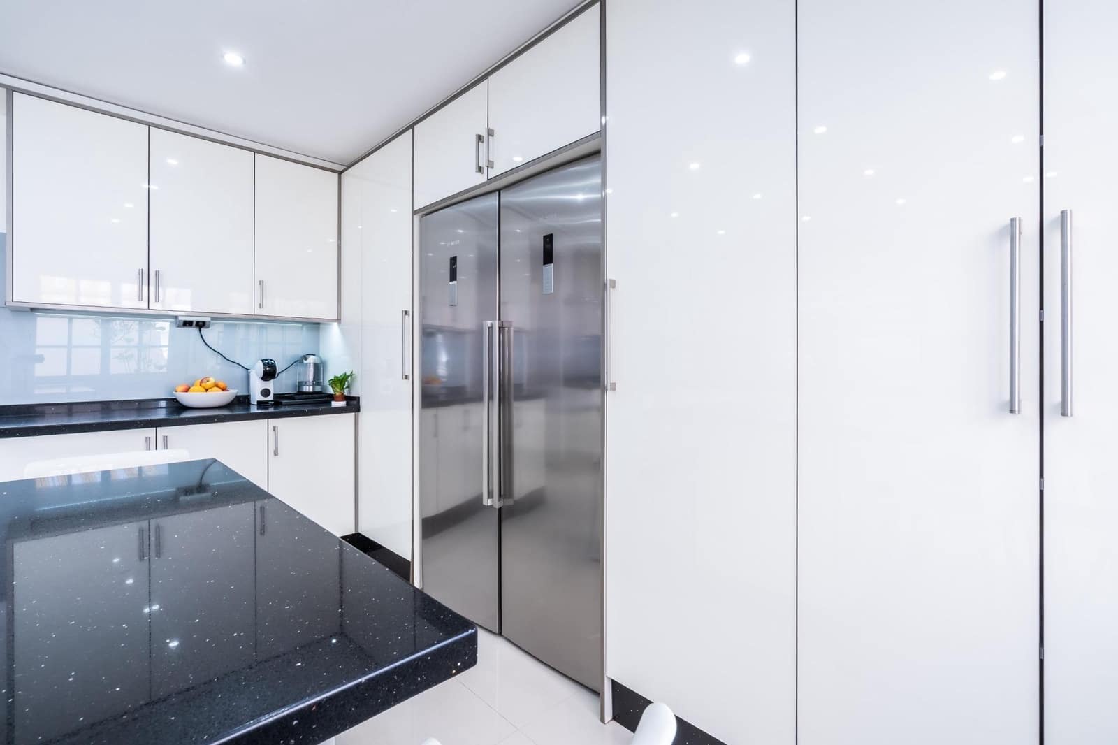 Adosado de 4 habitaciones en Adeje en venta - 589.000 € (Ref: 9833730)