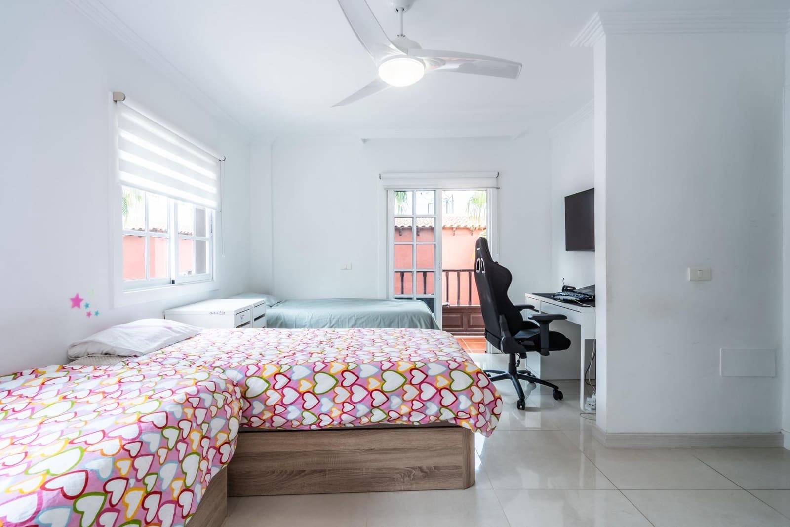 Adosado de 4 habitaciones en Adeje en venta - 589.000 € (Ref: 9833730)