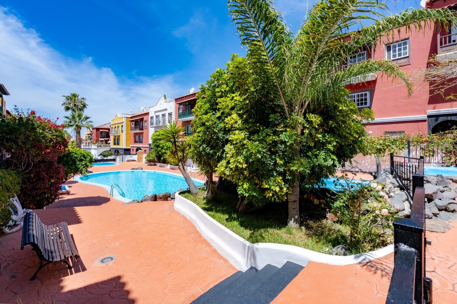 Adosado de 4 habitaciones en Adeje en venta - 589.000 € (Ref: 9833730)