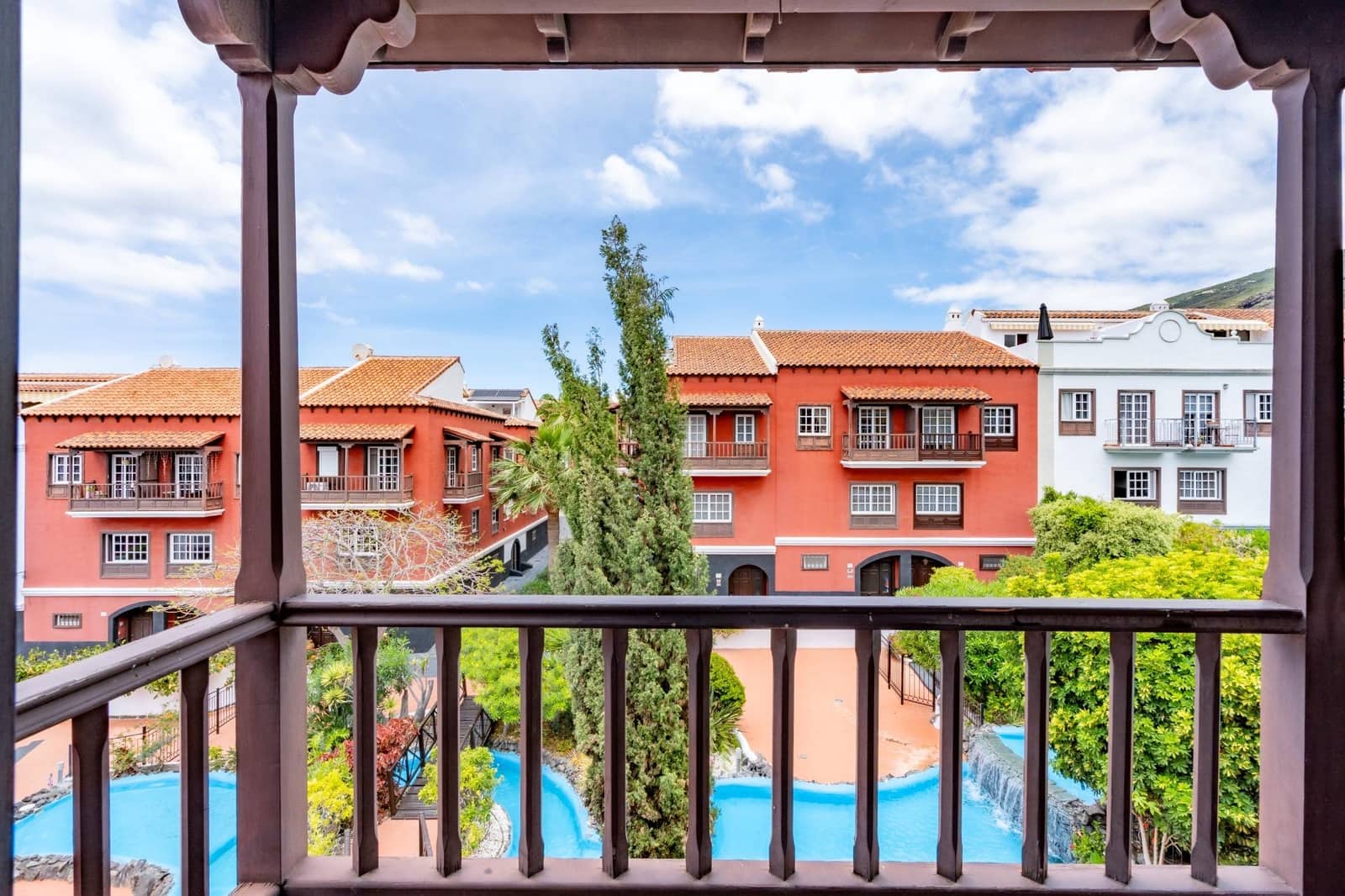 Adosado de 4 habitaciones en Adeje en venta - 589.000 € (Ref: 9833730)