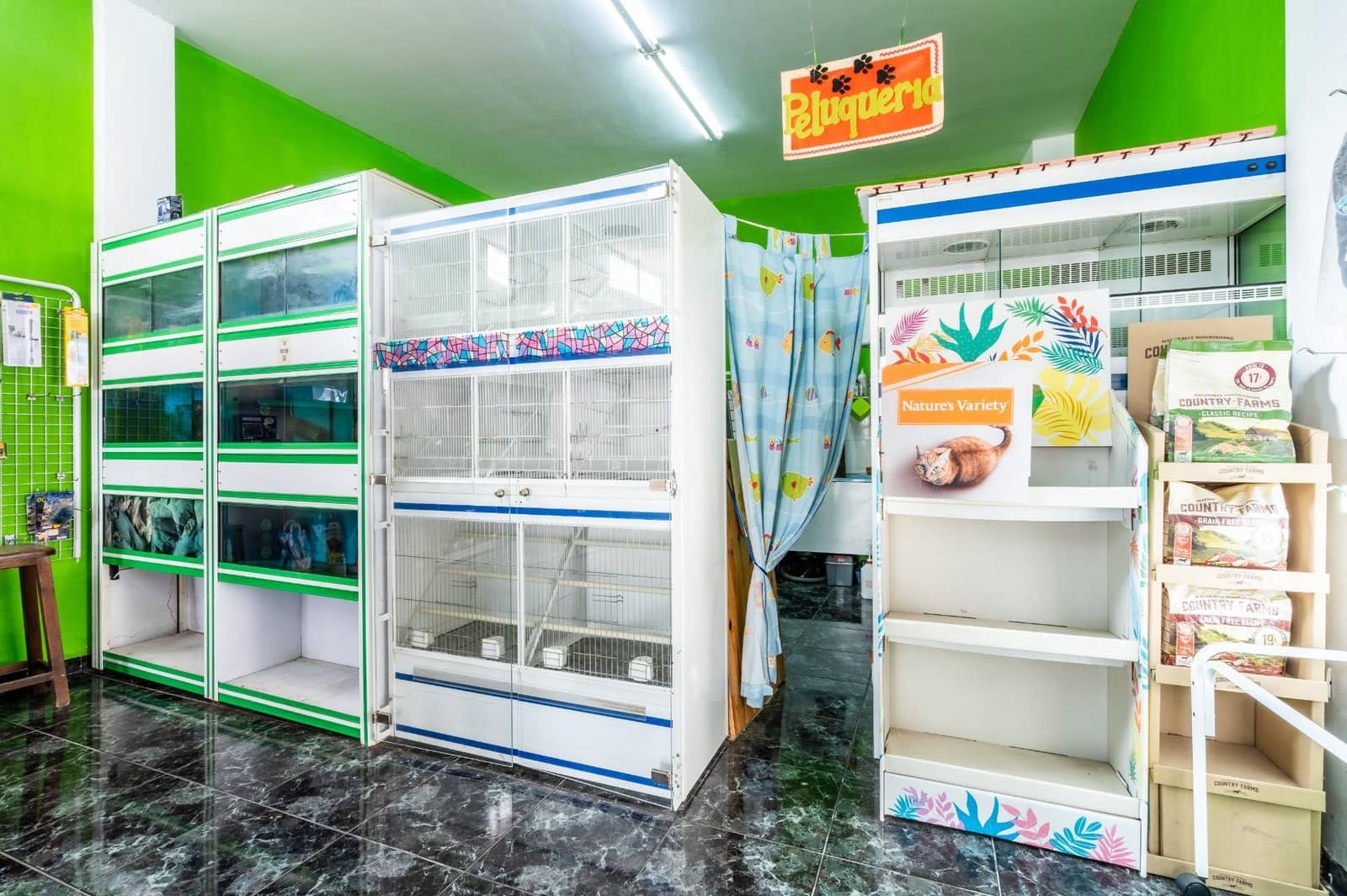 Commercial for sale in San Cristobal de La Laguna - € 149,000 (Ref: 9868664)