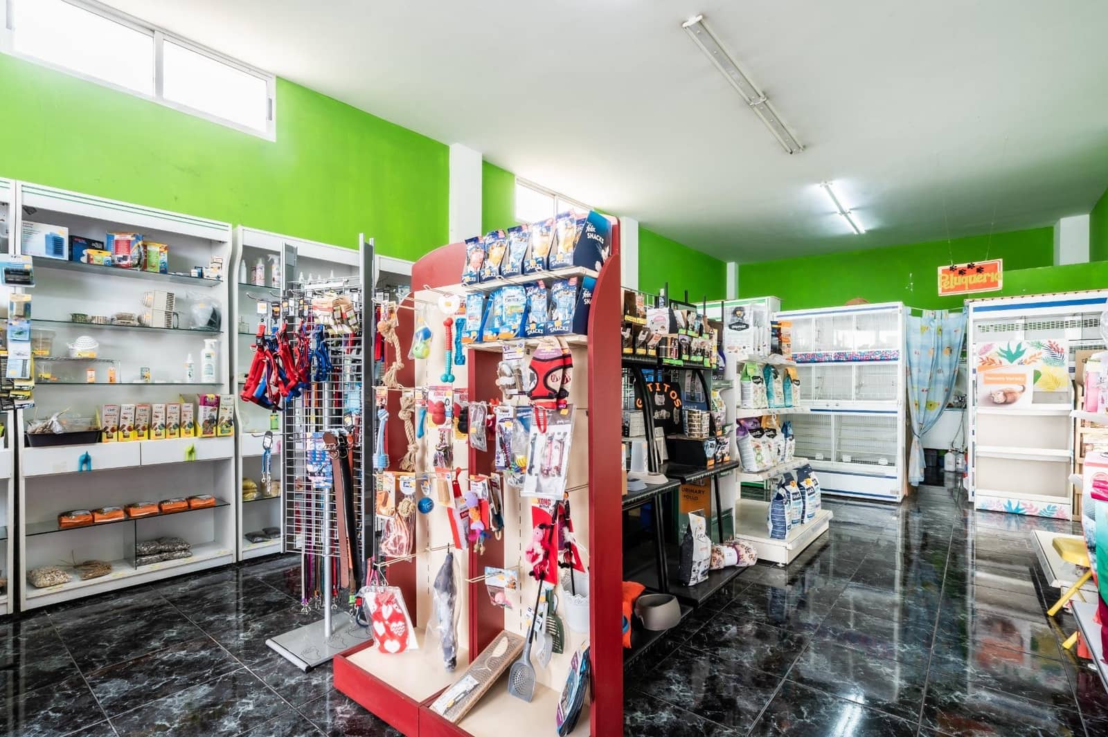 Commercial for sale in San Cristobal de La Laguna - € 149,000 (Ref: 9868664)