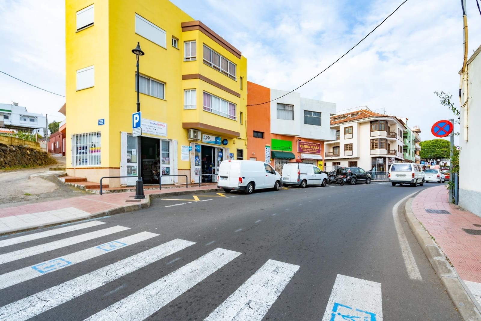 Commercial for sale in San Cristobal de La Laguna - € 149,000 (Ref: 9868664)