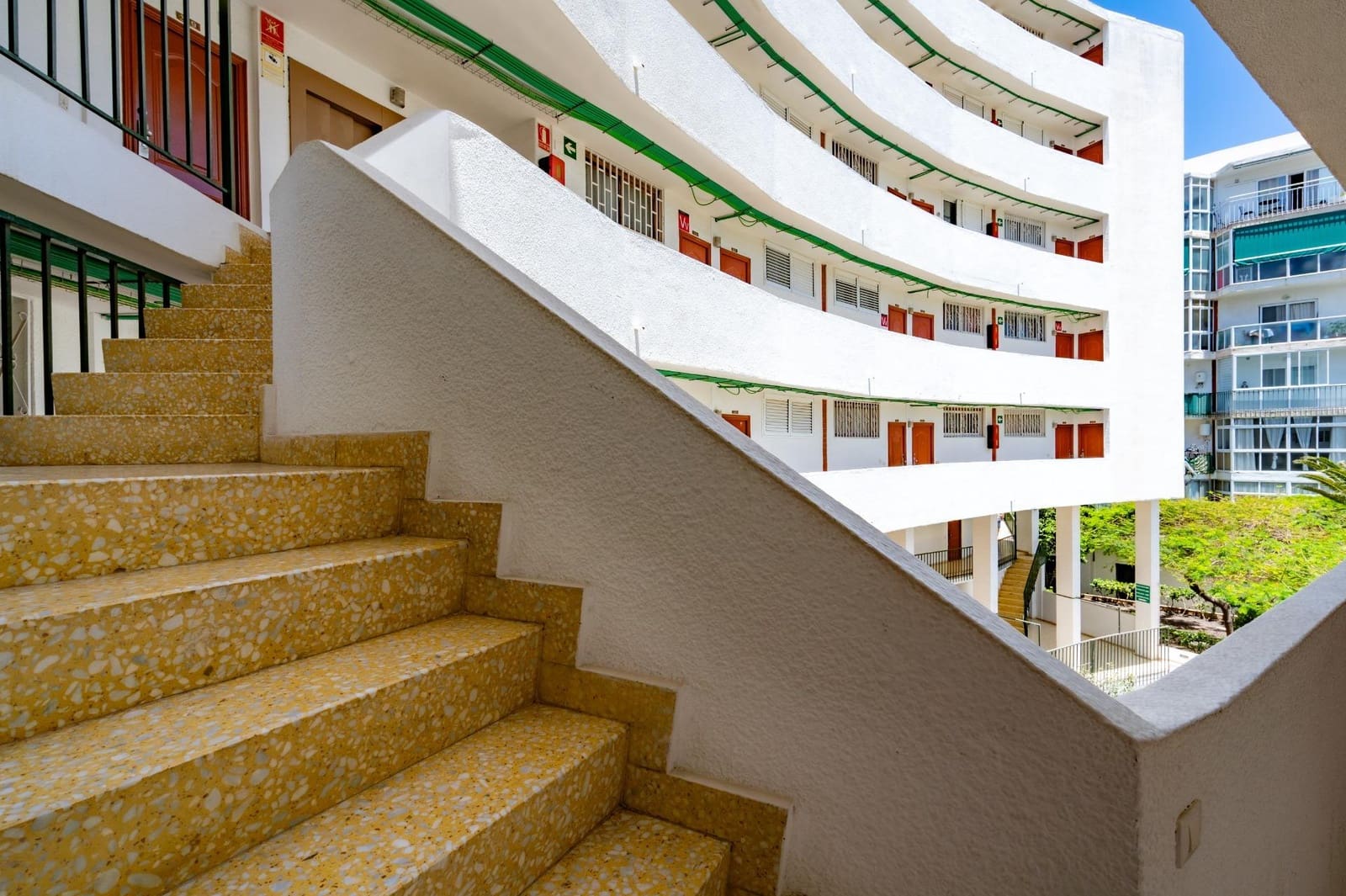 2 quarto Apartamento para venda em Costa Adeje com piscina - 234 000 € (Ref: 9868665)