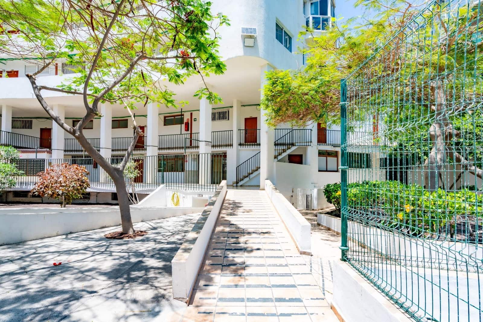 2 quarto Apartamento para venda em Costa Adeje com piscina - 234 000 € (Ref: 9868665)