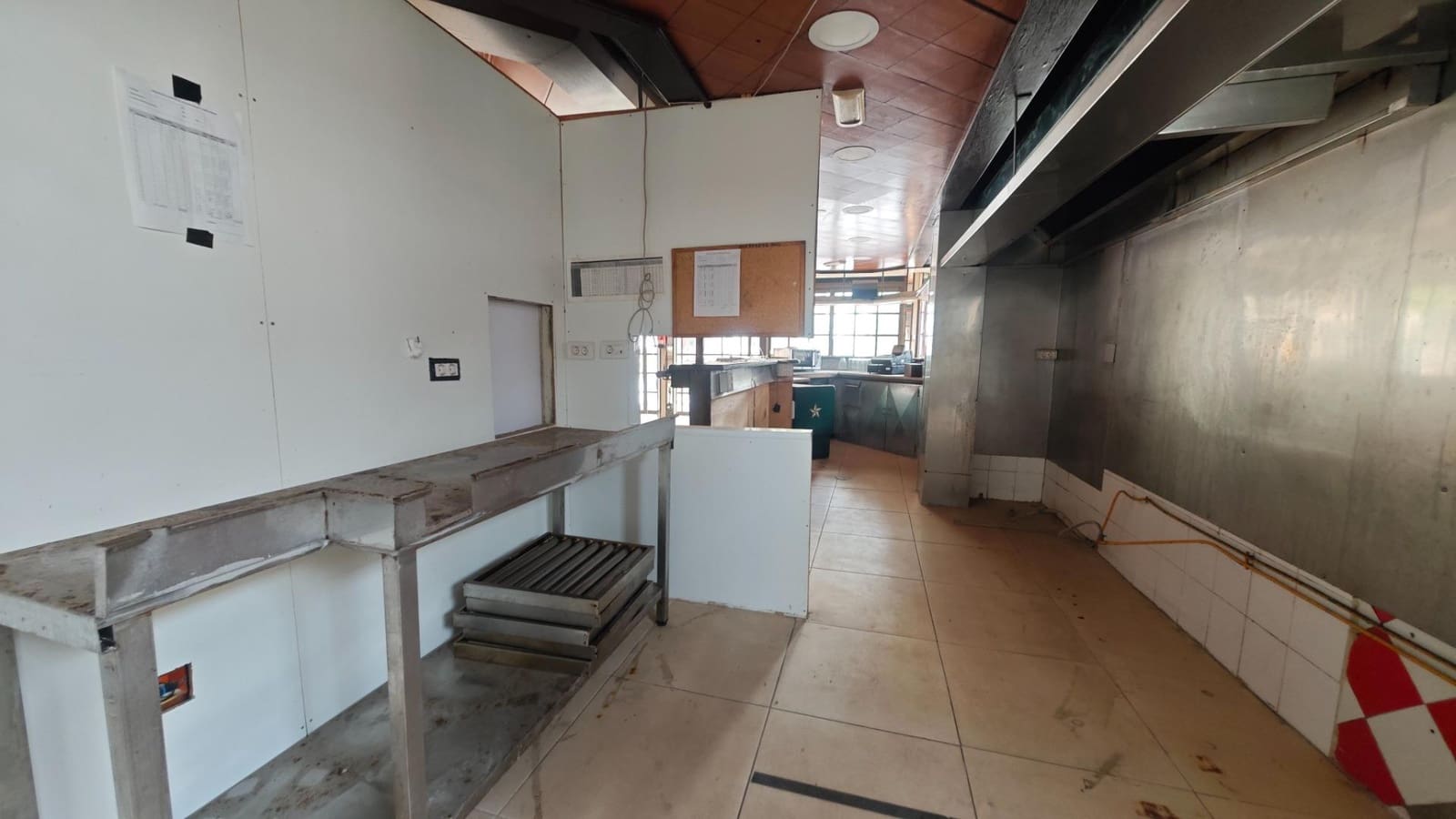 Commercieel te huur in Puerto de la Cruz - € 1.300 (Ref: 9890467)