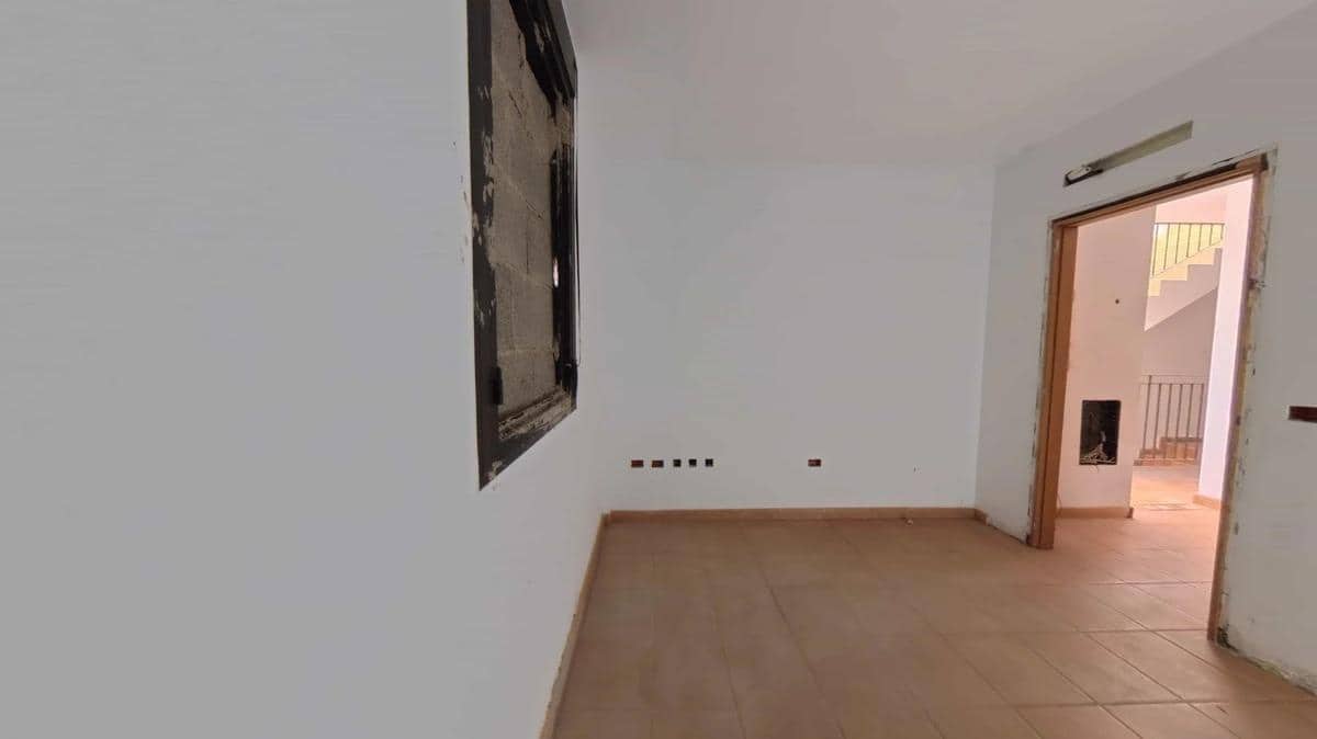 Chalet de 4 habitaciones en Tegueste en venta - 323.000 € (Ref: 9893959)