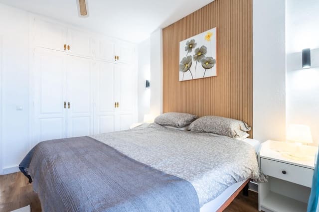 1 bedroom Apartment for sale in San Eugenio Alto, Adeje - € 289,000 (Ref: 9915896)