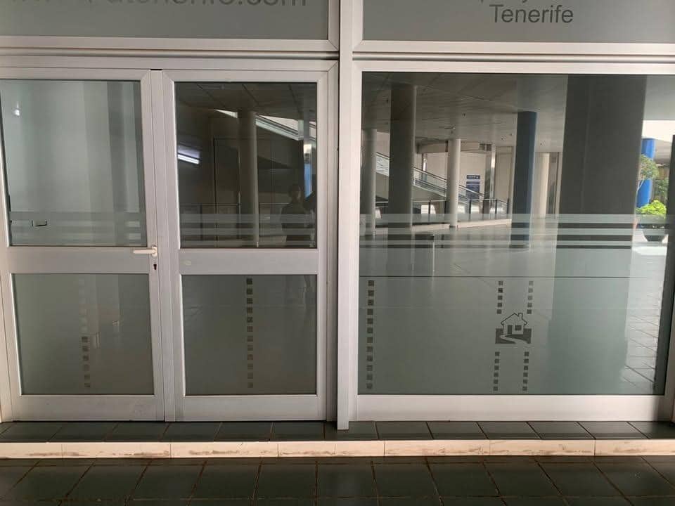 Commercial for sale in Playa Fanabe - € 129,000 (Ref: 9922374)