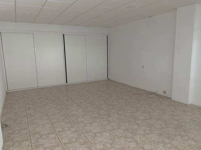 Commercieel te koop in Playa Fañabe, Adeje - € 129.000 (Ref: 9922374)