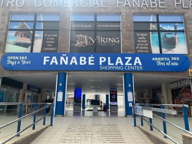 Commercieel te koop in Playa Fañabe, Adeje - € 129.000 (Ref: 9922374)