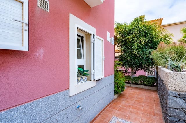 3 soverom Rekkehus til leie i El Medano, Granadilla de Abona med svømmebasseng - € 2 000 (Ref: 9945787)