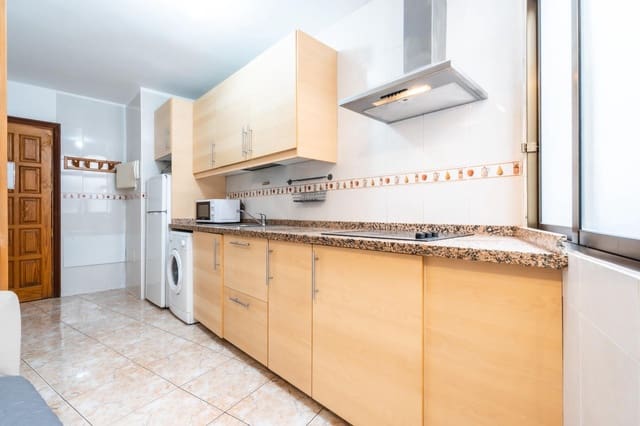 2 slaapkamer Appartement te koop in Los Cristianos, Arona - € 247.000 (Ref: 9966710)