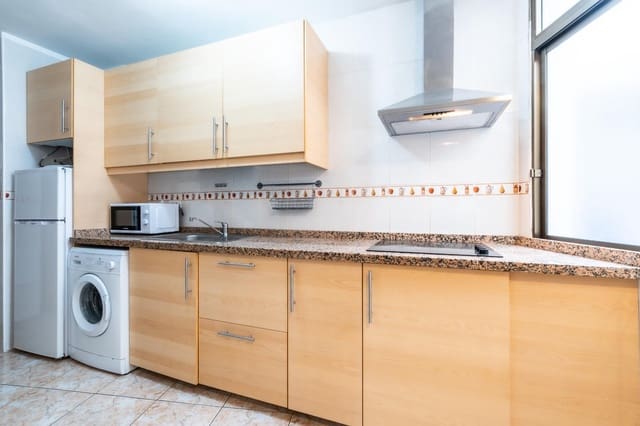 2 slaapkamer Appartement te koop in Los Cristianos, Arona - € 247.000 (Ref: 9966710)