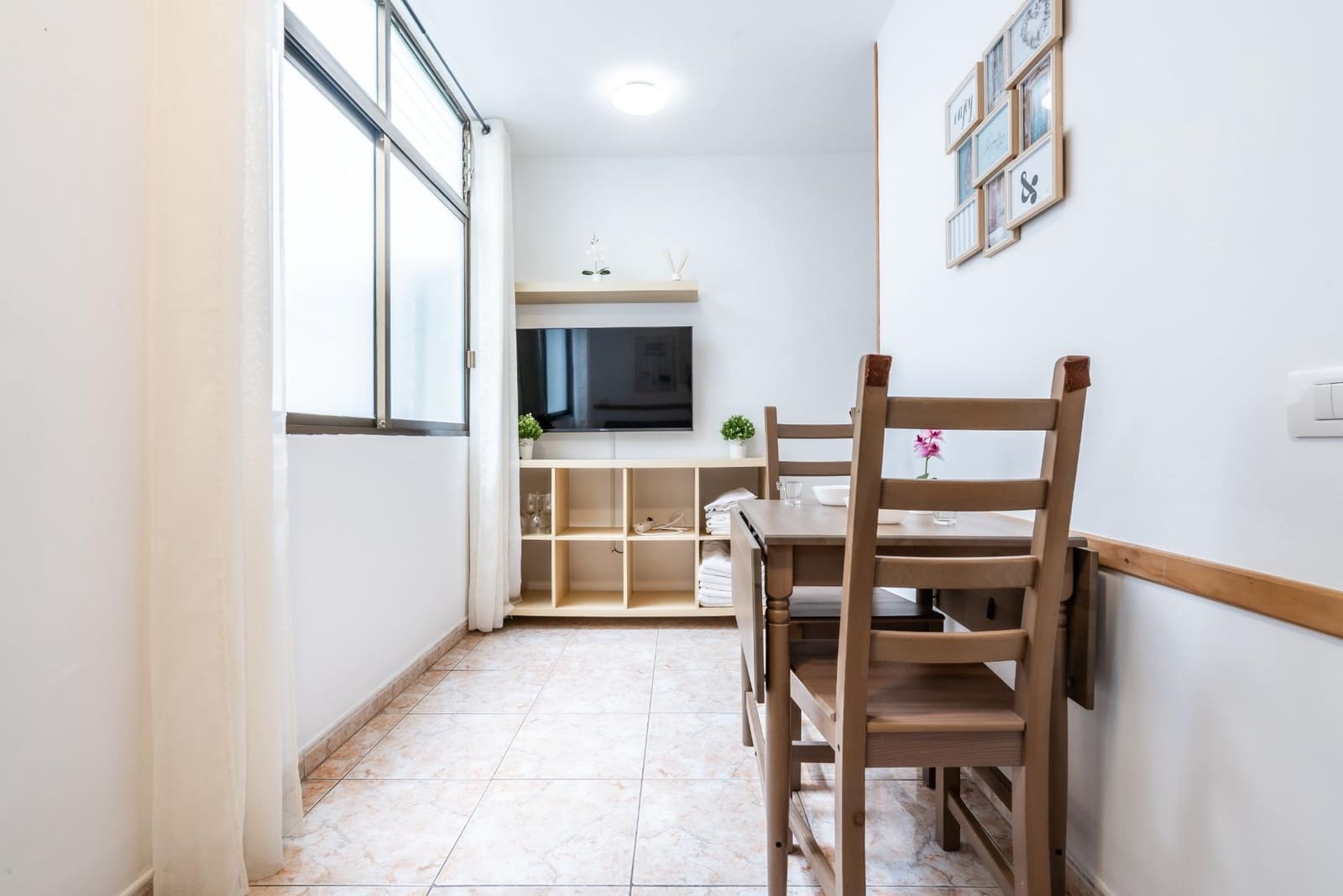 2 bedroom Apartment for sale in Los Cristianos - € 247,000 (Ref: 9966710)