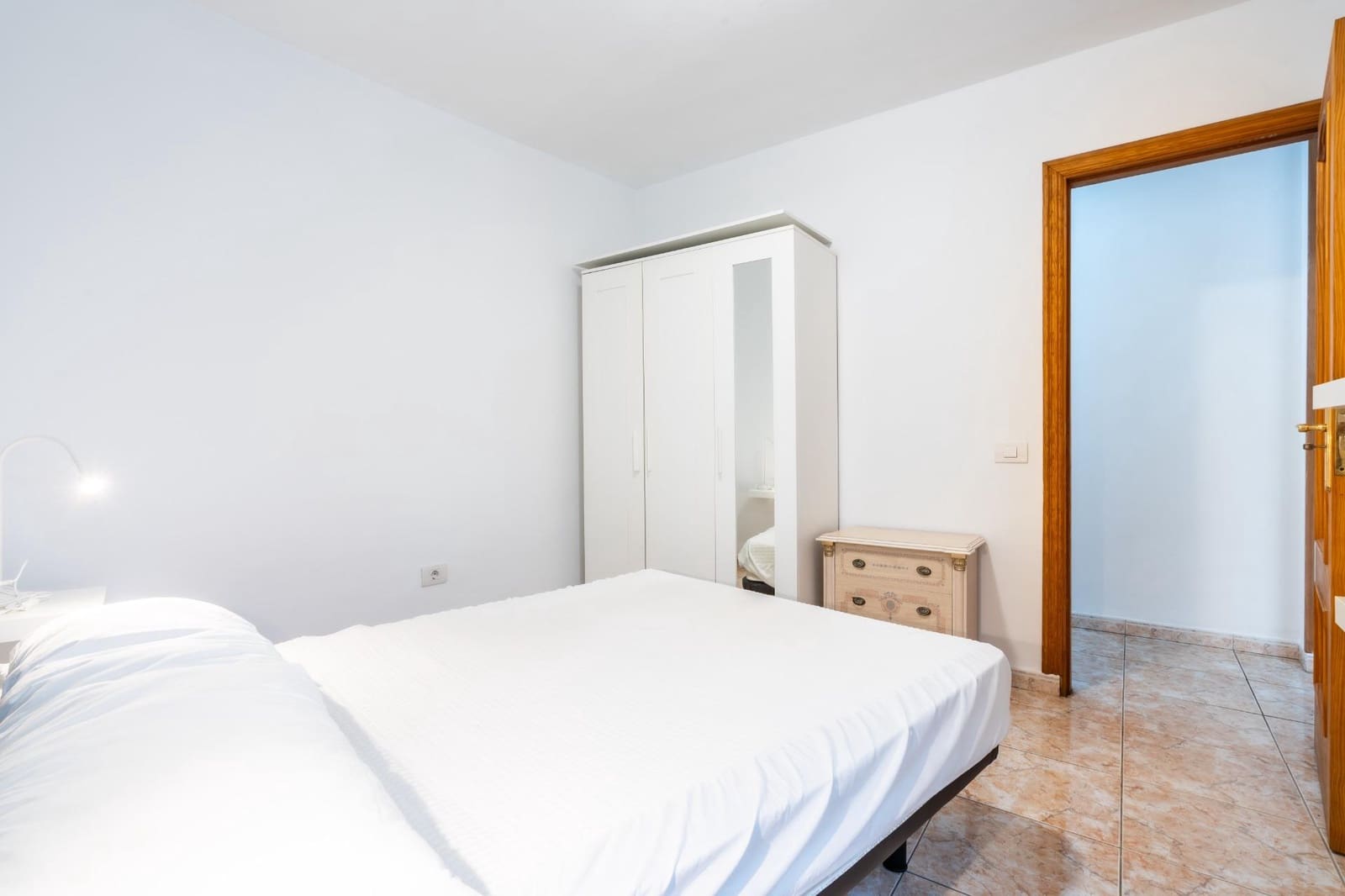 2 bedroom Apartment for sale in Los Cristianos - € 247,000 (Ref: 9966710)
