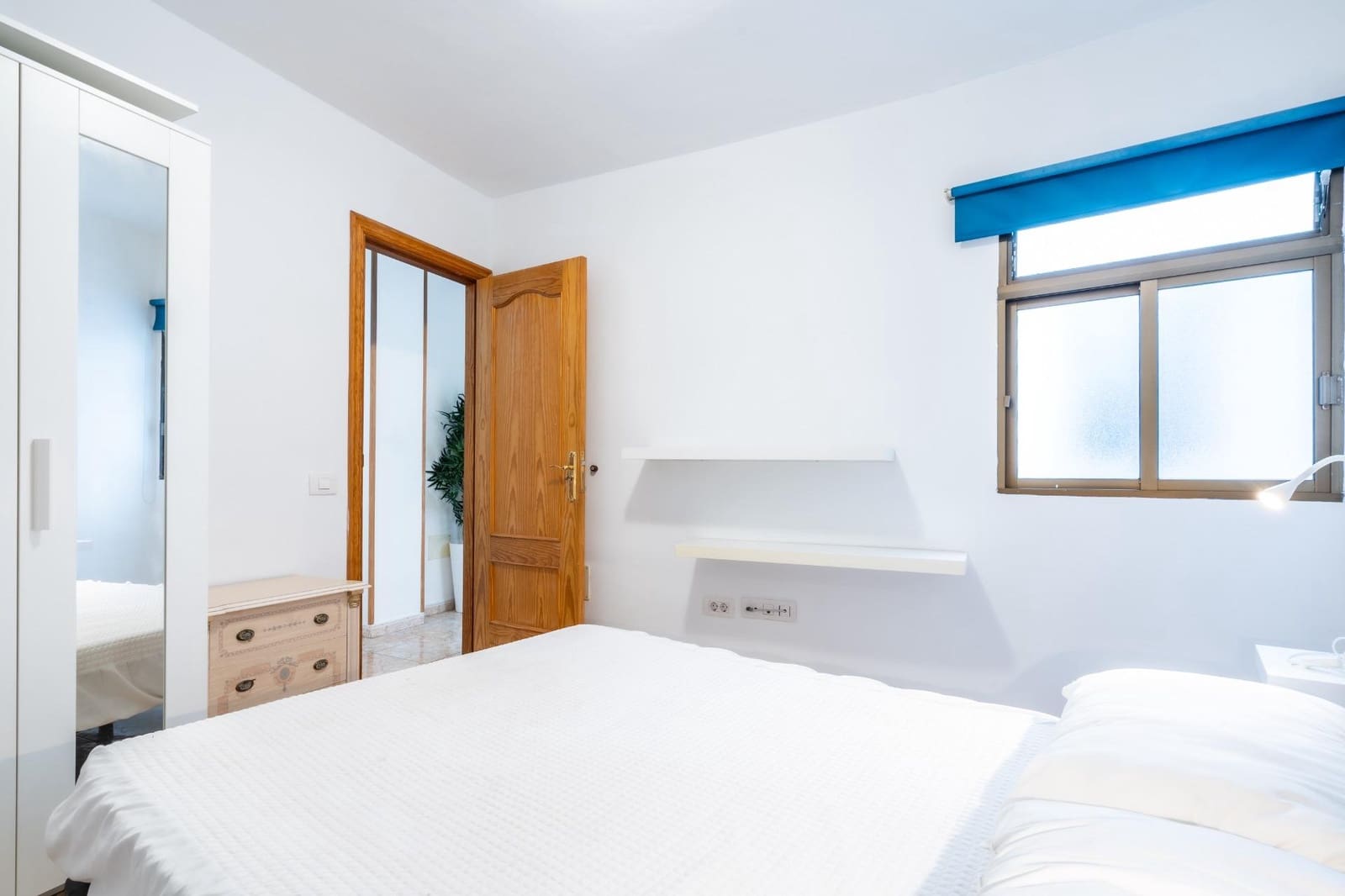 2 bedroom Apartment for sale in Los Cristianos - € 247,000 (Ref: 9966710)