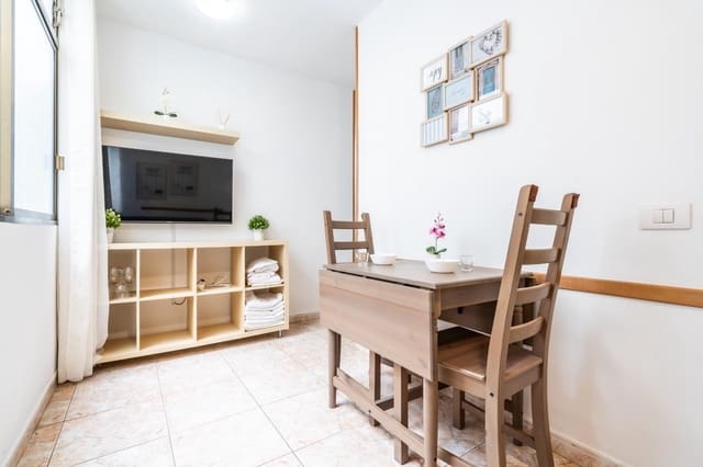 2 makuuhuone Huoneisto myytävänä paikassa Los Cristianos, Arona - 247 000 € (Ref: 9966710)