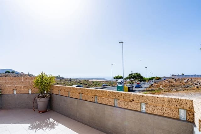 4 soverom Rekkehus til salgs i San Isidro de Abona, Granadilla de Abona med garasje - € 420 000 (Ref: 9997186)