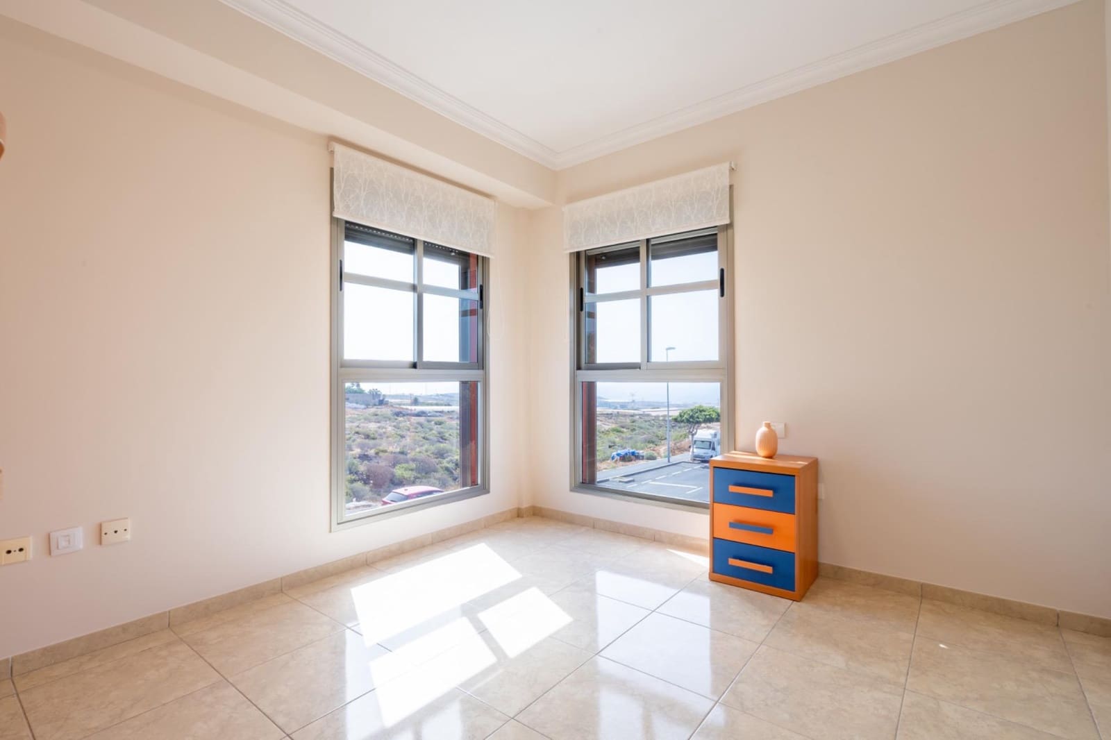 4 soverom Rekkehus til salgs i San Isidro de Abona med garasje - € 420 000 (Ref: 9997186)