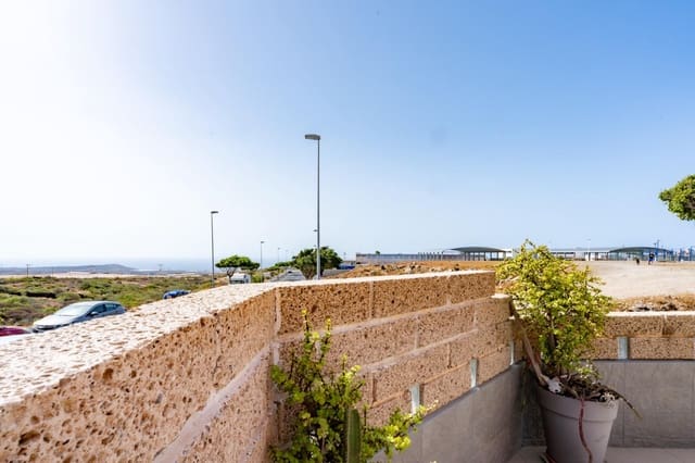 4 soverom Rekkehus til salgs i San Isidro de Abona, Granadilla de Abona med garasje - € 420 000 (Ref: 9997186)