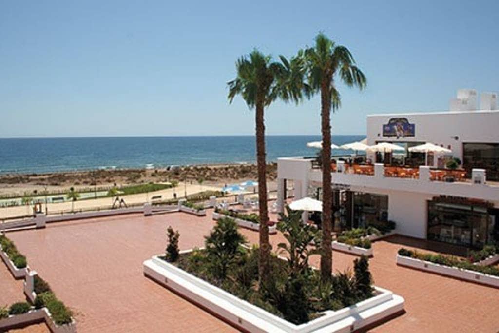 2 slaapkamer Strandappartement voor vakantieverhuur in San Juan de los Terreros met zwembad garage - € 500 (Ref: 6826098)