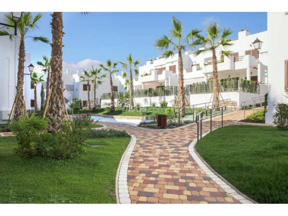 2 slaapkamer Strandappartement voor vakantieverhuur in San Juan de los Terreros met zwembad garage - € 500 (Ref: 6826098)