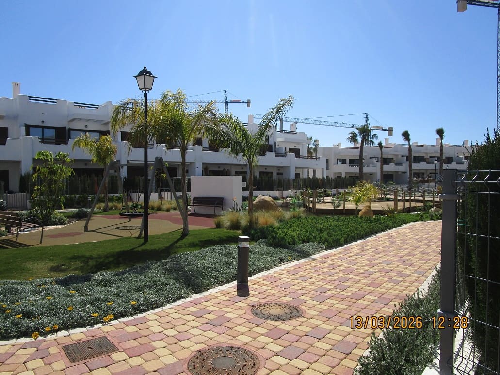 2 makuuhuone Ranta-asunto myytävänä paikassa San Juan de los Terreros mukana uima-altaan 
autotalli - 269 900 € (Ref: 9716592)