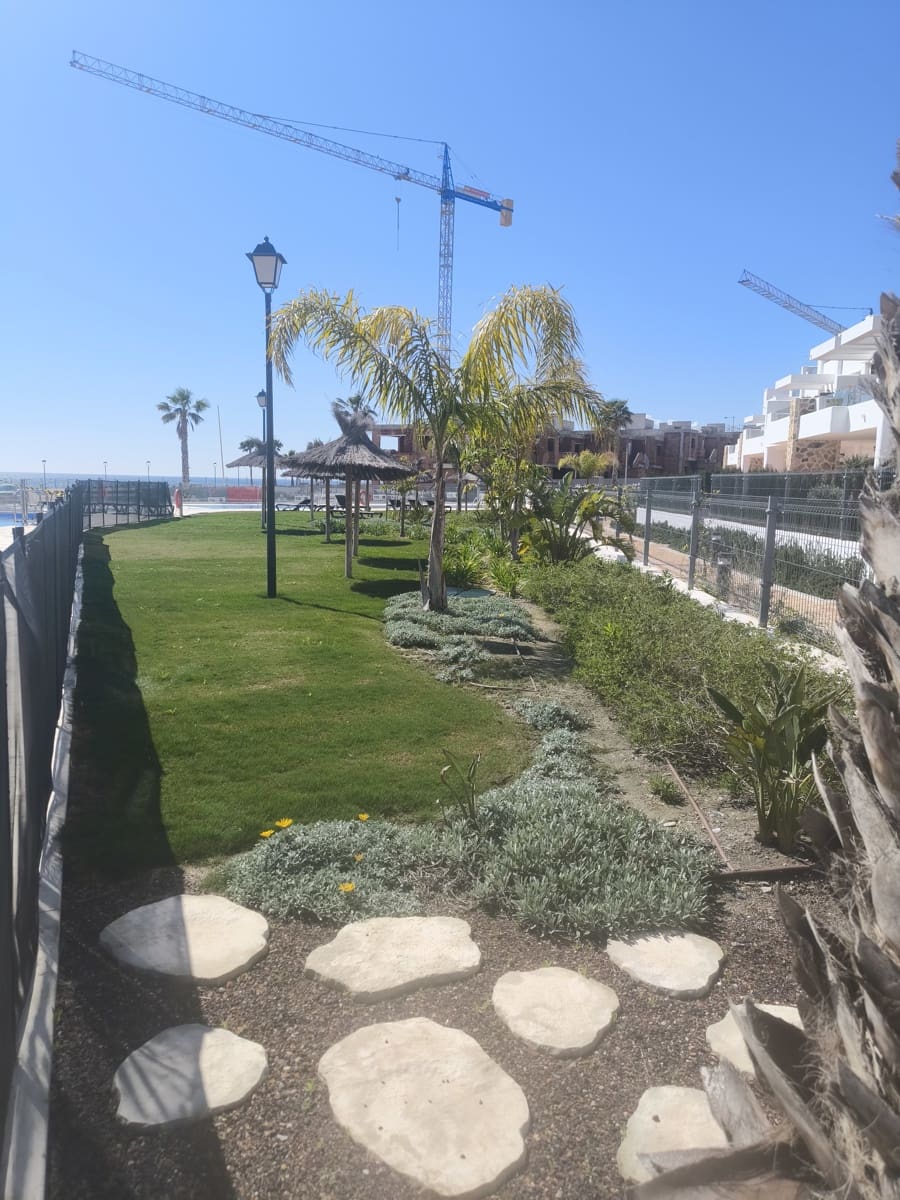 2 makuuhuone Ranta-asunto myytävänä paikassa San Juan de los Terreros mukana uima-altaan 
autotalli - 269 900 € (Ref: 9716592)