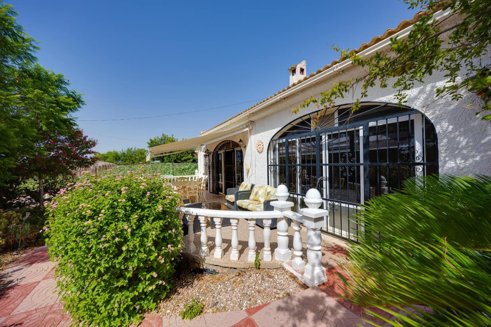 4 bedroom Villa for sale in Torrevieja with pool garage - € 499,900 (Ref: 10003627)